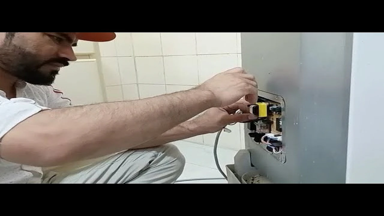 فني تصليح ثلاجات شركة Repair Kw بالكويت
