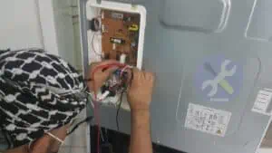 إتصل بخدمة العملاء 2 صيانة الثلاجات